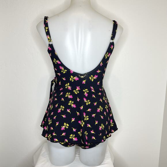 Betsey Johnson Floral Faux Wrap Skirted Bathing Suit One Piece Medium Swimsuit - Picture 6 of 8